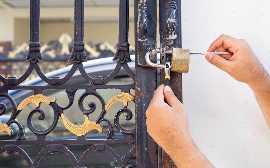 comment changer un verrou de porte Houilles